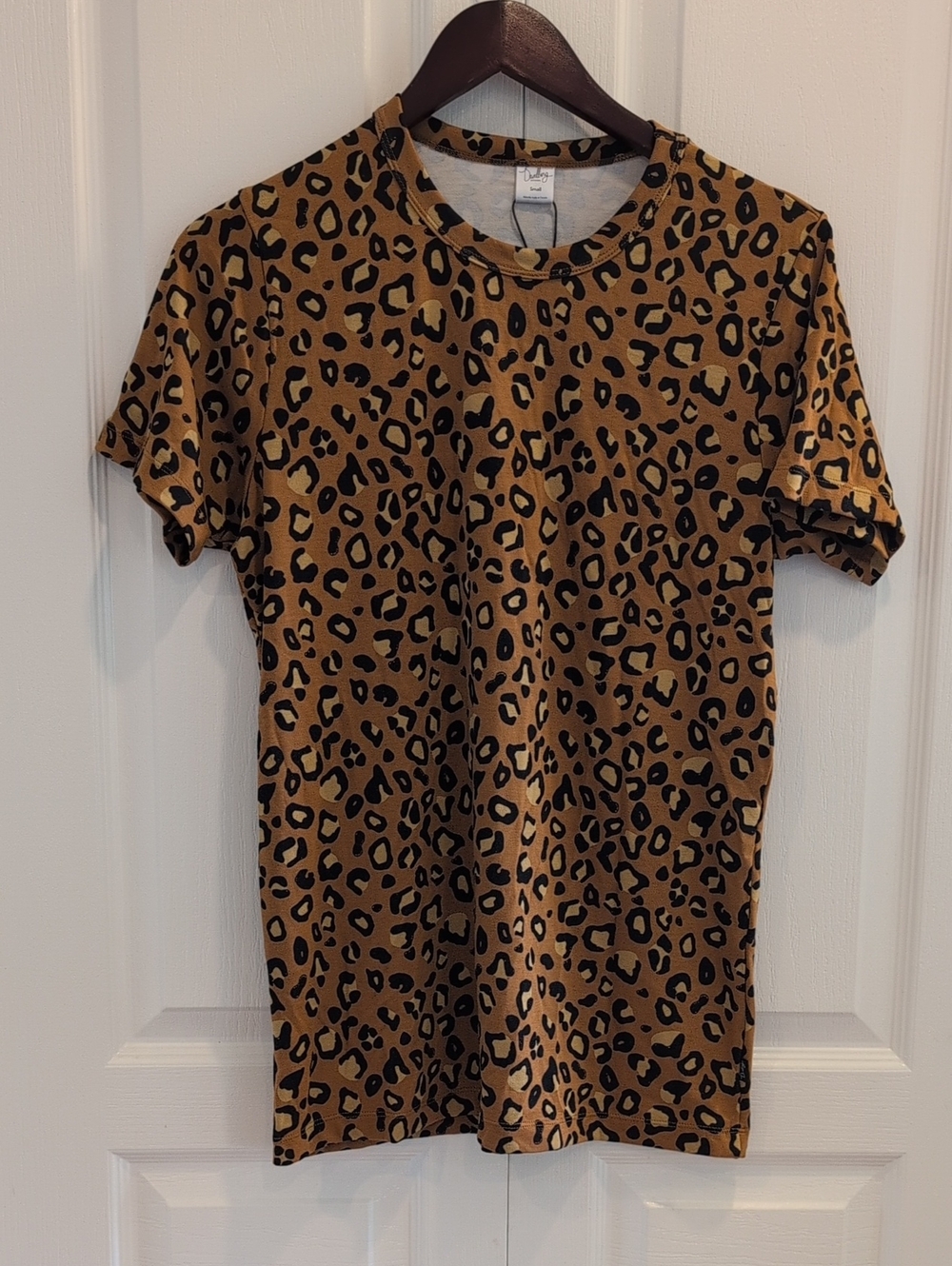 Dwelling Adult Unisex Leopard Crew